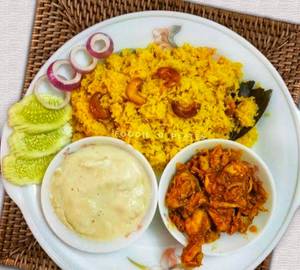 Basanti pulao and chicken Kosa combo
