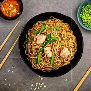 Chicken garlic ginger noodles (g)