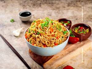 Veg Chilli Garlic Noodles