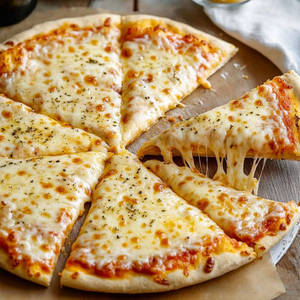 Crispy Cheese Pizza