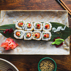 Sake Maki Salmon Rolls