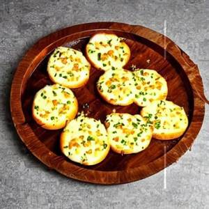 Cheese garlic bread