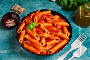 Red sauce pasta