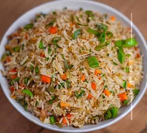 Burnt garlic fried rice
