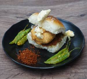 Butter Vada Pav
