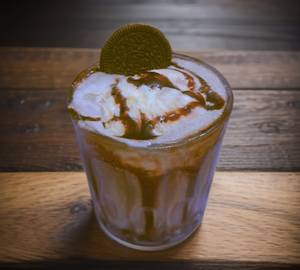 Oreo shake  dry fruits  ice cream scoop