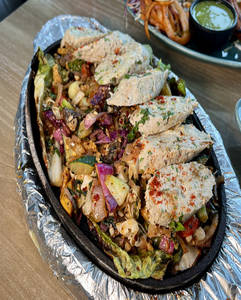 Steamed Chicken Kebab In Sizzler