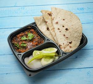 Akkha Masoor Mini Meal Box