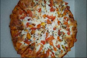 Tomato Cheese Burst Pizza [ 8 Inches ]