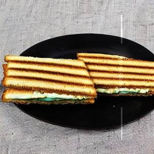 Nivedyam cream sandwich