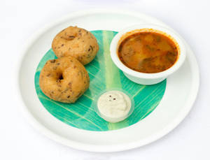 Sambar Vada (2 pcs)