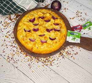 Onion paneer pizza