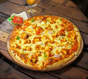 Paneer capsicum pizza