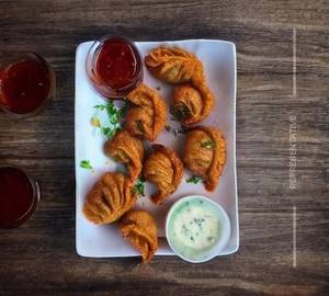 Veg fried momo