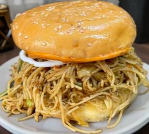 Chowmin burger