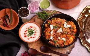 Veg Biryani With Raita