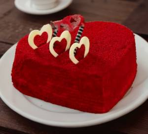 Redvelvet heart shape cake
