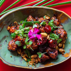 Lantern Chili And Peanut