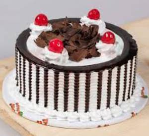 Premium Black Forest Cake [450 Grams]
