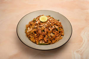 Chicken Pad Thai Noodles