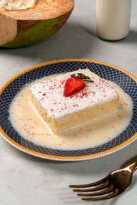 Elaneer Payasam Tres Leches
