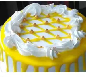 Luxury pinnaple cake