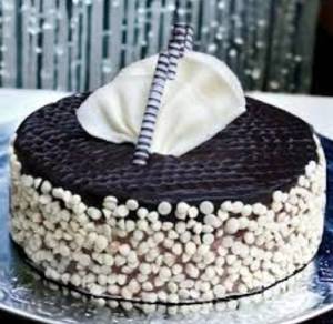 White chips cake