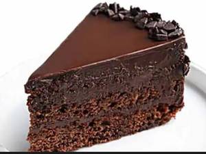 Dark chocolate cream pastry