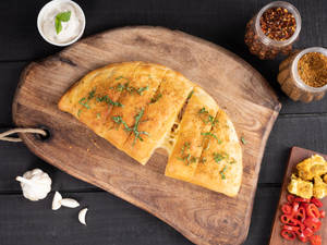 Red Paprika & Paneer Stuffed Garlic Bread
