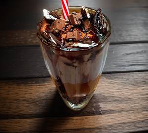Kitkat Oreo Shake Thick  with Ice-cream