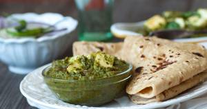 Palak Paneer with Tawa Roti
