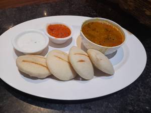 Idli Sambhar ( 4 Pc )