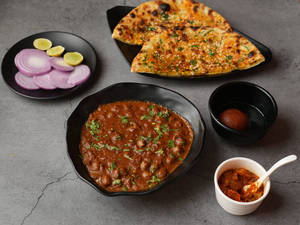 Amritsari Kulcha Combo