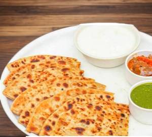 Veg paneer paratha