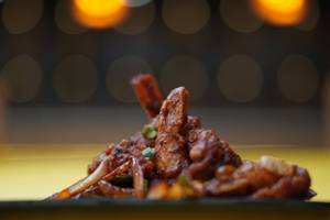 Chilli Garlic Prawns ( 8 Pcs )