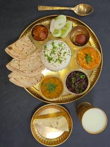 Veg Special Thali