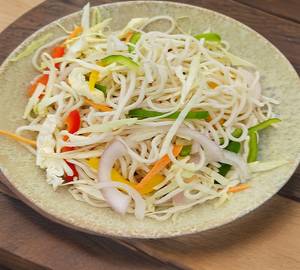Hakka Noodles/ Chili Garlic Noodles Veg
