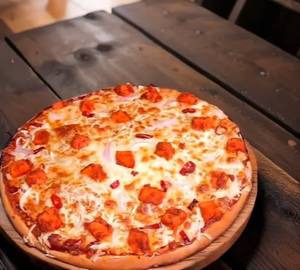 Paneer Onion Pizza
