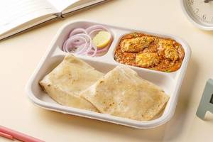 Chicken Mughlai Gravy with Rumali Roti Lunchbox