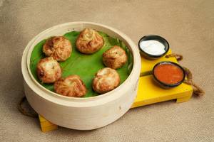 Veg Pahadi Fried Momos