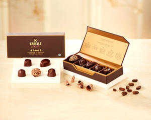 Elements Reimagined - Nature Inspired Dark Chocolate [5 Pralines]