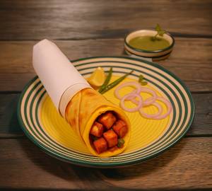 Single Egg Double Paneer Roll