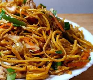 Desi Chicken Chowmein