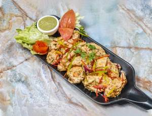 Malai paneer steamed momos [8 pieces]