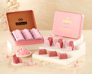 Gianduja Ruby -Turkish Hazelnut infused Ruby Chocolate [12 Pralines]