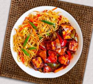 Chilli Paneer & Veg Noodles