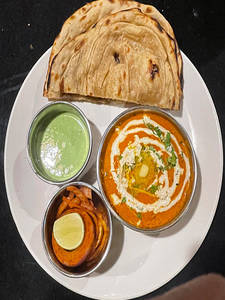 Butter Chicken Tandoori Roti Butter Combo