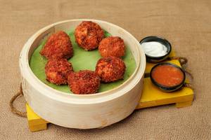 Veg Pahadi Kurkure Momos