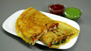 Moong Dal Paneer Chilla