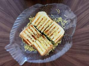 Grilled Masala Sandwich